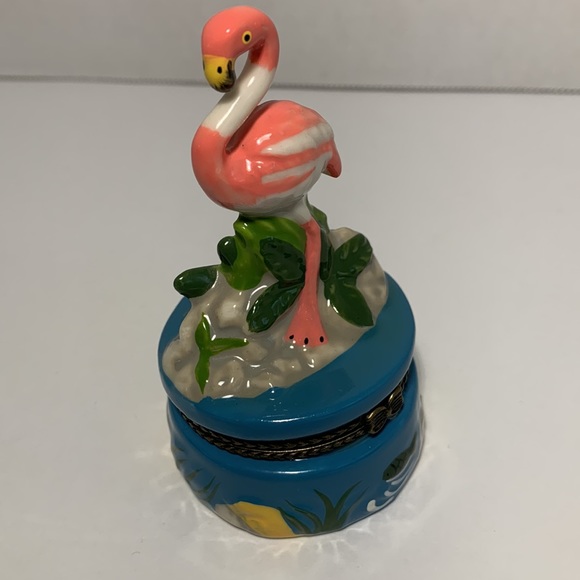 Flamingo Trinket Pill Box With Fish Trinket Tropical Flamingo Fish Water 4”H - Picture 7 of 13